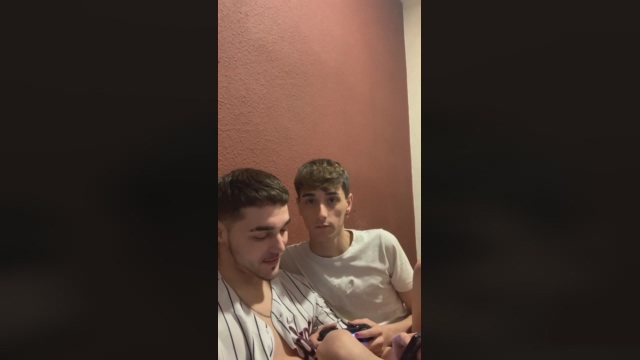 Teencouplegay  06-01-2022